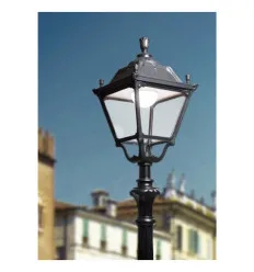 Corp Iluminat Pentru Gradina Elia LED 60W E27 Negru